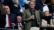 Man United posts record revenues but is still making losses