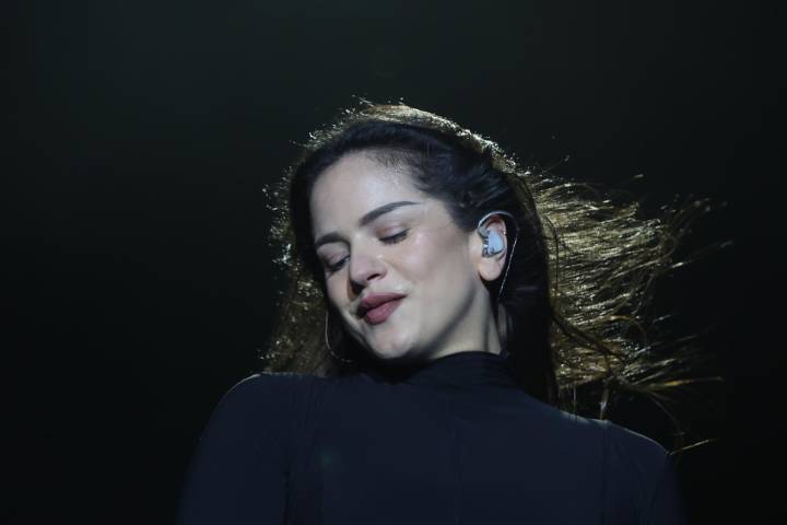 Rosalía recupera su tema 'De madrugá' en la campaña que protagoniza para Calvin Klein
