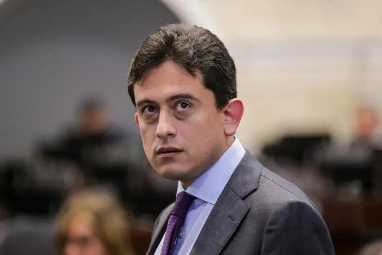 ¿Cajonazo a Petro? Luis Carlos Reyes confirma su candidatura presidencial para 2026