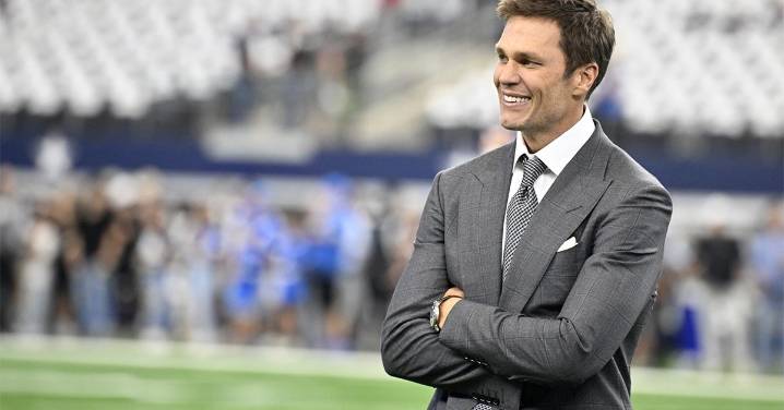 Tom Brady llama “paranoicos” a quienes critican su rol dual en la NFL