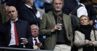 Man United posts record revenues but is still making losses