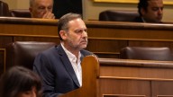 La exmujer de Ábalos sugiere que el exministro podría tener dinero en el extranjero: "Que miren su pasaporte"
