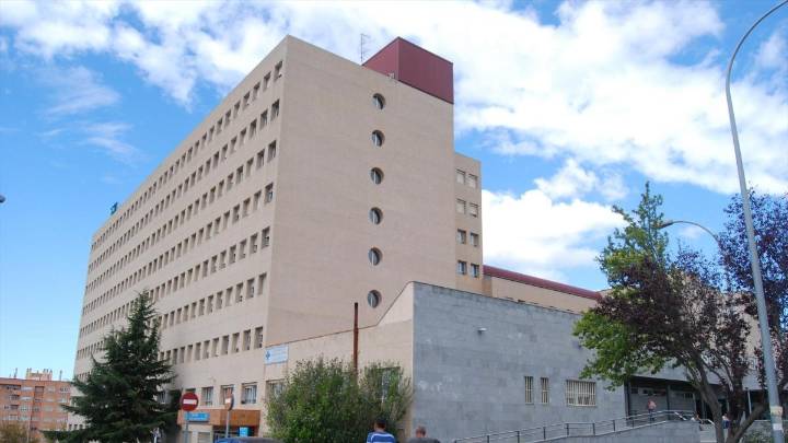 Trasladado al hospital un joven herido por arma blanca en Cuenca