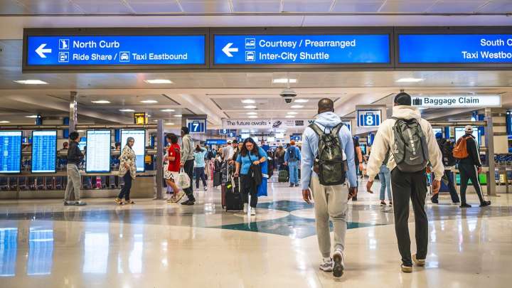 Phoenix Sky Harbor Airport sees hundreds of delays, cancellations due to storm
