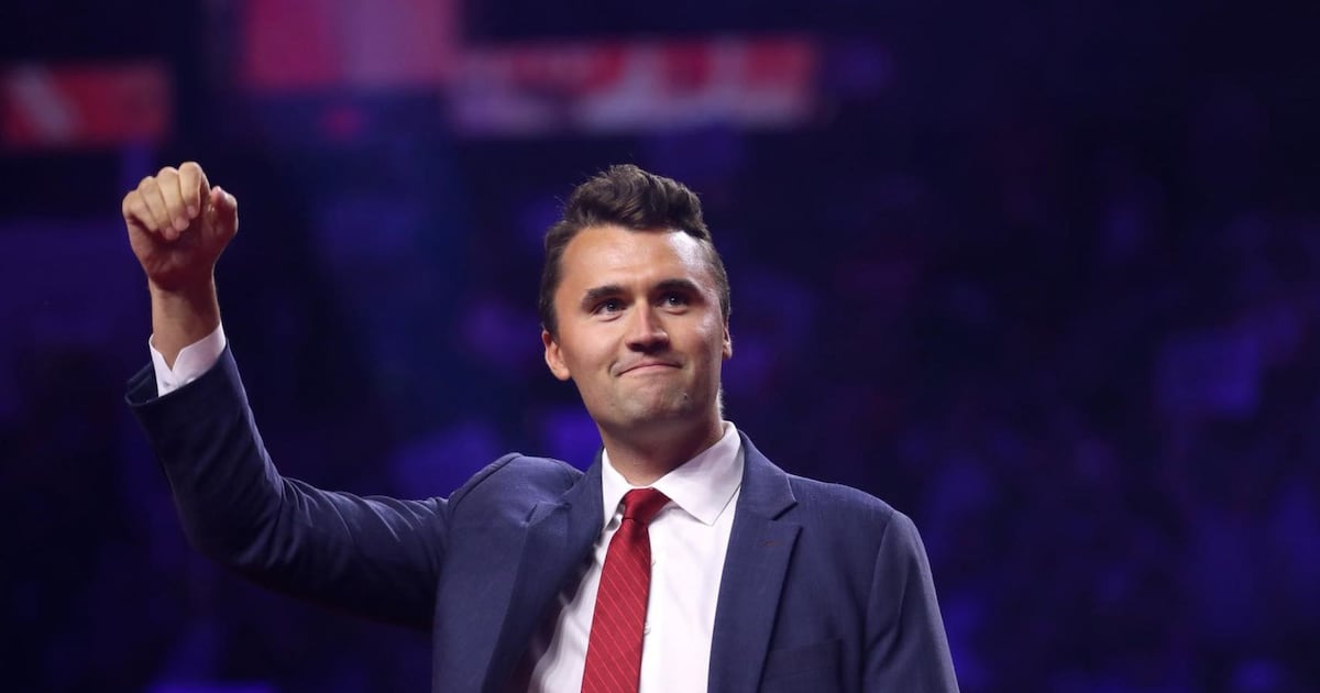 ¿Quién era Charlie Kirk, el activista que fue baleado en universidad de EE.UU.?