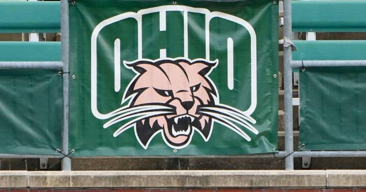 Ohio beats West Virginia 17-10 in Rich Rodriguez's first road test