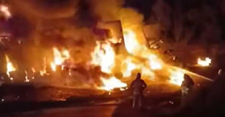 Man dies after truck, car crash, burst into flame in Queensland