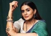 Sonali Kulkarni highlights the role of entourages in the film industry