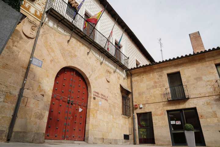 La Cámara de Salamanca entra en fase electoral: quién es quién en el movimiento que ha acabado con su presidente