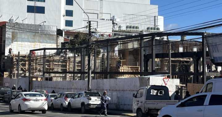 No tienen los permisos y siguen: Detienen construcción de mall chino en Valdivia