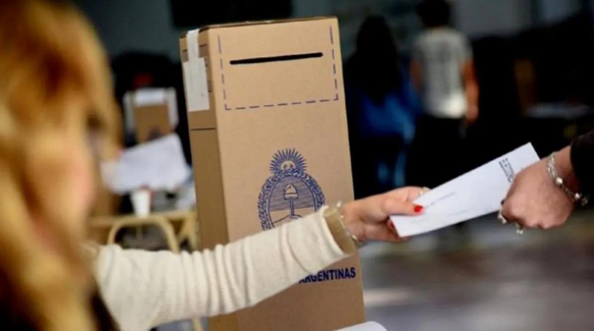 Elecciones legislativas bonaerenses: comenzó el escrutinio y a las 21, los primeros resultados
