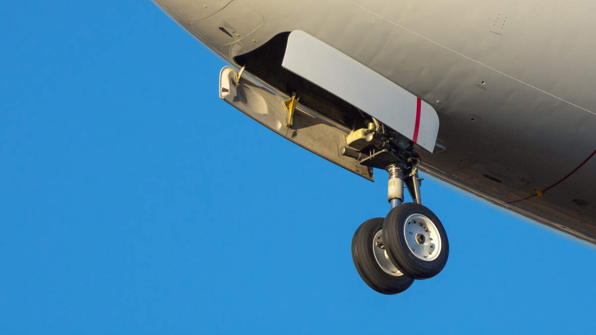 Boy Survives After Hiding In Wheel Well Of Plane During 720