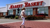 More than 2,500 readers react to Market Basket firing Artie T.