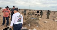 Encuentran restos óseos en cinco fosas al final de la calle 26