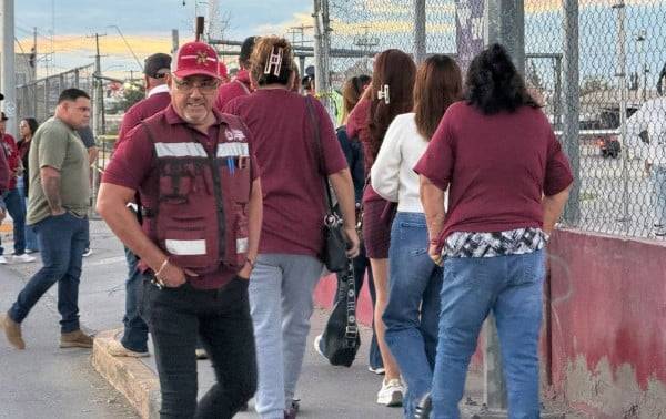 Arriban cientos al estadio Juárez para informe de Claudia Sheinbaum
