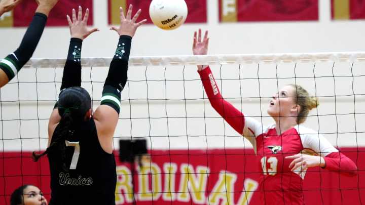 VOLLEYBALL PHOTOS: Cardinal Mooney Catholic Cougars hosted Venice