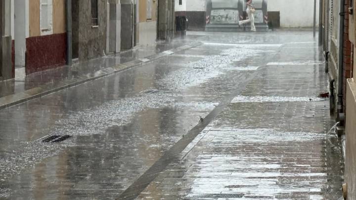 Catalunya eleva a alerta roja la previsión por lluvias este domingo en Tarragona