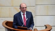 ¿De dónde salieron los votos que le dieron la victoria a Carlos Camargo? Había cerca de 15 senadores indecisos