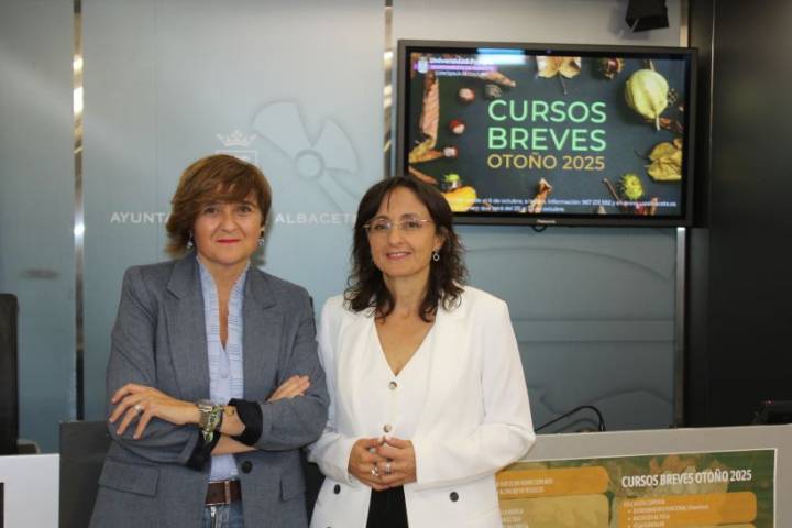 Elena Serrallé subraya que “desde el Ayuntamiento seguiremos apoyando a la Universidad Popular porque creemos en una cultura cercana y accesible para todos” La concejala de Cultura afirma que “este es
