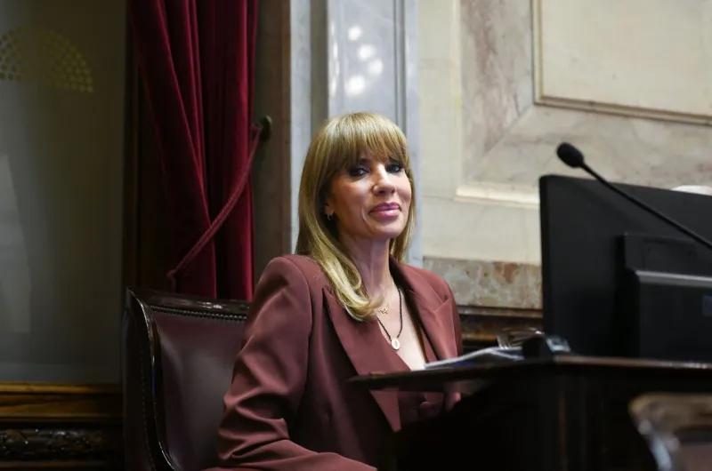 Claudia Zamora participó de la sesión de declaración de interés el 75 Aniversario de la Escuela de Agricultura