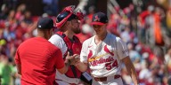 Gray takes no-hit bid into 6th as Cards beat Giants 4