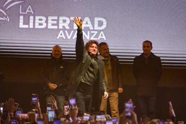 "Nos acusaron de chorros, se metieron con mi hermana y fueron contra nuestras vidas"