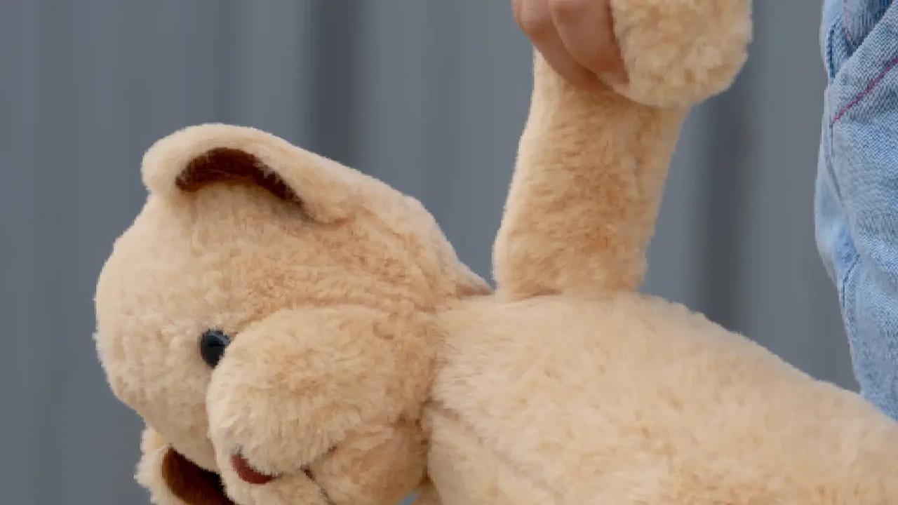Pequeña de 8 años era obligada por su padrastro a ver contenido pornográfico para someterla a vejámenes