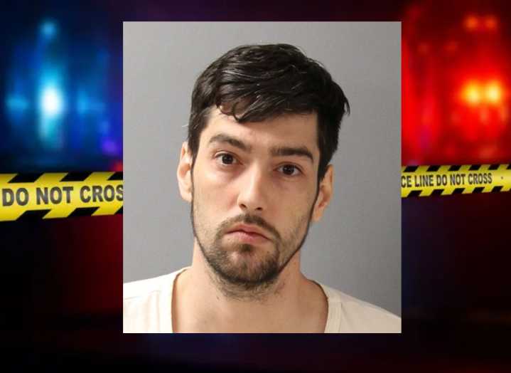 Enfrenta 34 cargos por explotación sexual de menor en High Point