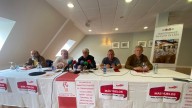 Un camión de mercancías de León despega a diario desde Vitoria «y el de aquí, parado»