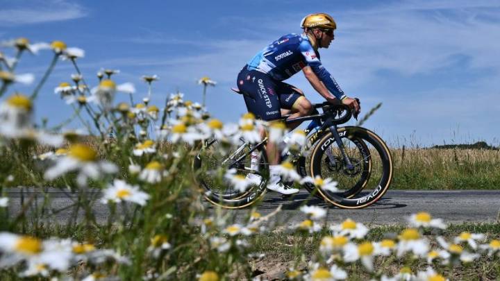 To protect your brain against dementia, start pedaling, study suggests