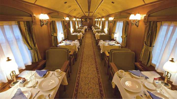 Cuatro trenes de lujo recorren España