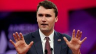 Detenido el presunto asesino de Charlie Kirk, el activista cercano a Trump tiroteado durante un discurso