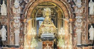 Estas son todas las asociaciones que han acudido a la Basílica de las Angustias la primera semana de septiembre