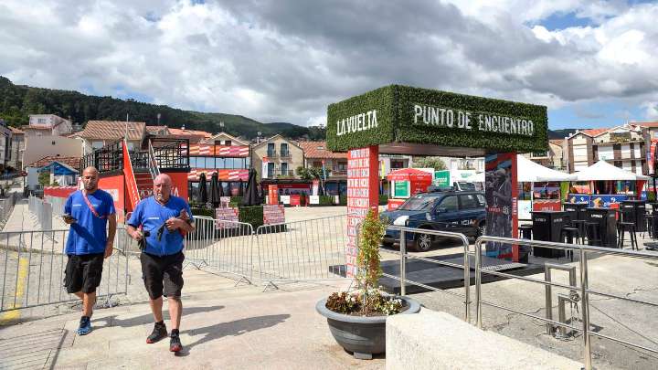 La seguridad en La Vuelta se pone a prueba en Poio ante la falta de efectivos policiales
