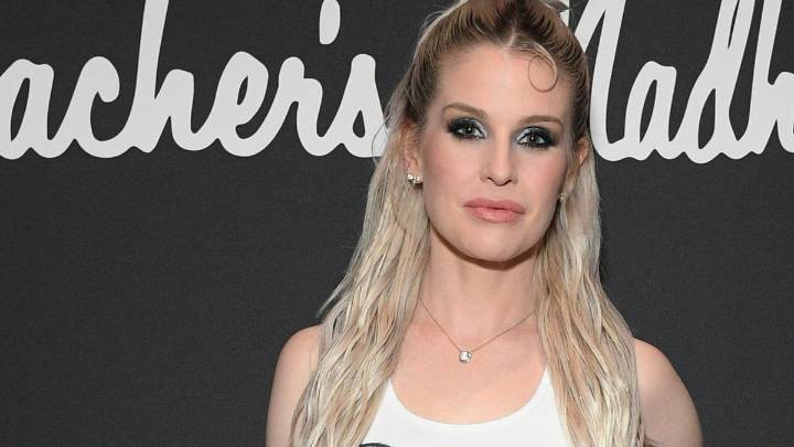 Kelly Osbourne says falconry helps her cope with 'sadness and grief'