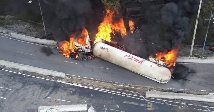 Van 15 muertos tras explosión de pipa en Iztapalapa