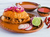 Historia de la torta ahogada: cómo nació el emblema tapatío