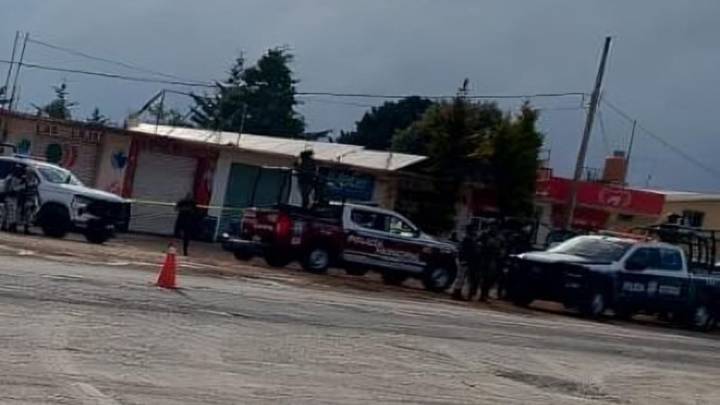 Balacera en carretera Ahuazotepec–Zacatlán deja dos hombres muertos