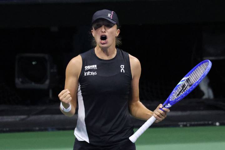 Iga Swiatek Makes Unusual Request to Coach After Winning US Open Quarter-Final Spot Former world number one, Iga Swiatek sends a text message to her coach shortly after securing her spot in the QF. Wh