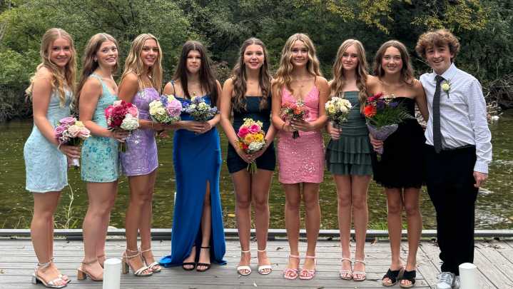 See high school homecoming photos!