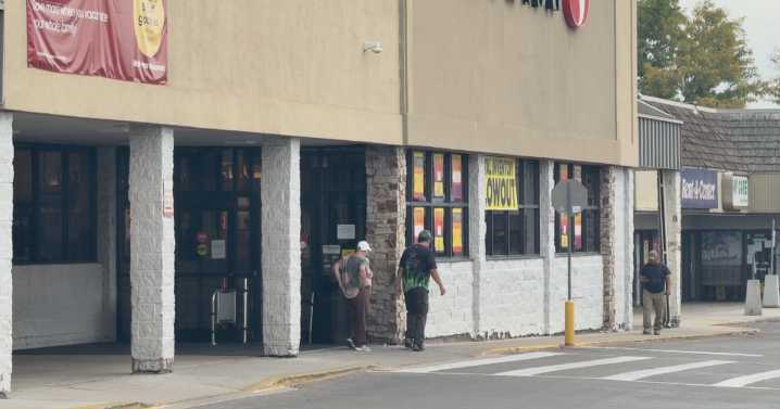Dense Aurora neighborhood becoming a "pharmacy desert" as one closes after 35 years