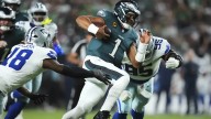 Eagles derrotan a Cowboys en partido lleno de polémica y suspenso