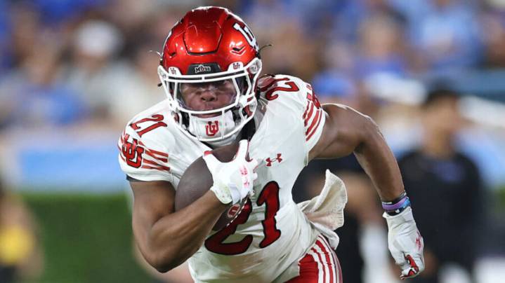 NaQuari Rogers Breaks Seal For First Utah Touchdown In Wyoming
