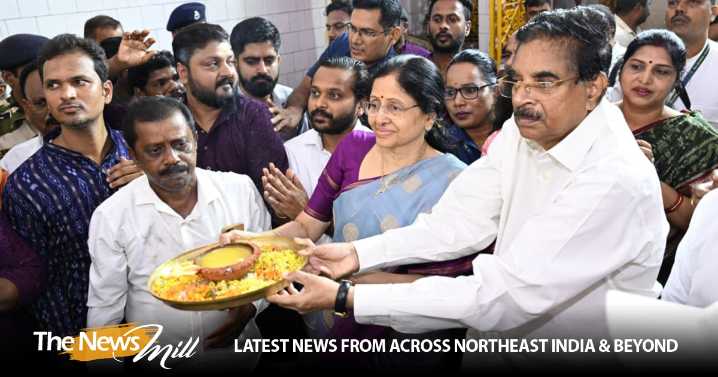 Odisha Governor Kambhampati visits Jobra Durga Puja pandal in Cuttack