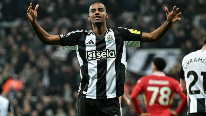 Alexander Isak joins Liverpool from Newcastle in record deal