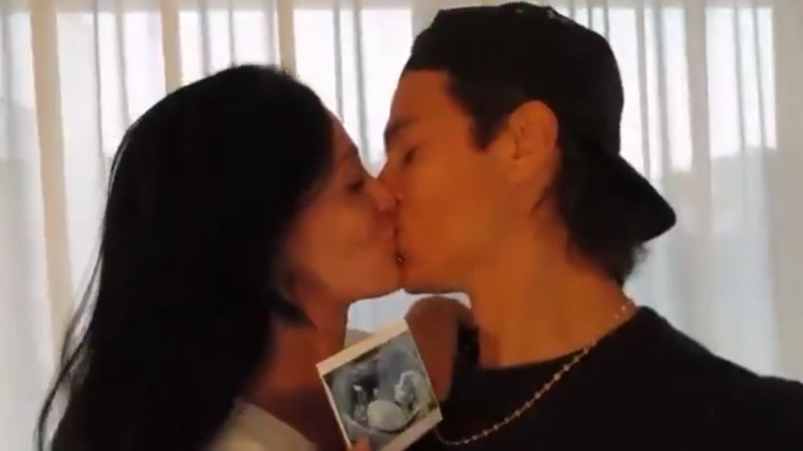 "Primer posteo de nosotros tres": la tierna forma en que Paulo Dybala y Oriana Sabatini confirmaron su embarazo