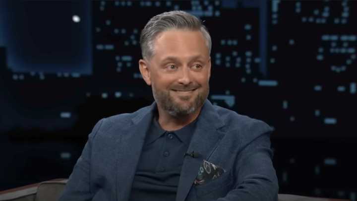 Nate Bargatze Has An Intense Plan To Keep Emmy Winners' Speeches Short, And I Really Want To Know If He'll Actually Go Through With It