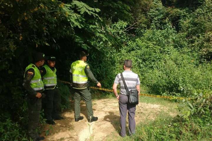 Hombre de 55 años fue encontrado sin vida con una herida en el cuello en Floridablanca