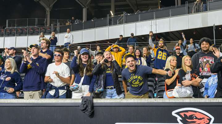 Cal football creates new fan section with nod to Raiders