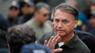 Jair Bolsonaro es sometido a exámenes tras ser ingresado de urgencia en un hospital de Brasilia
